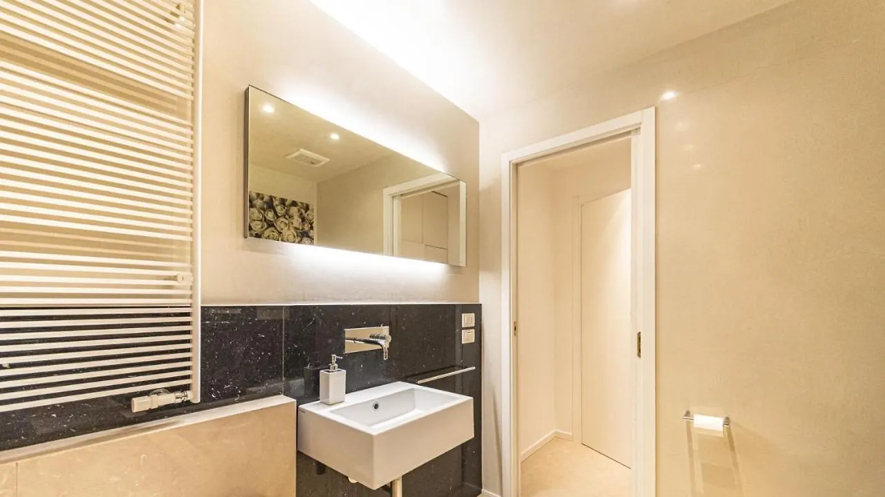 Ca' Emma San Marco - Canal View Venice Apartment